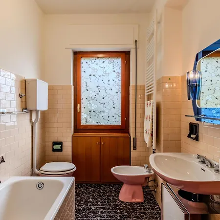 Miralago By Interhome